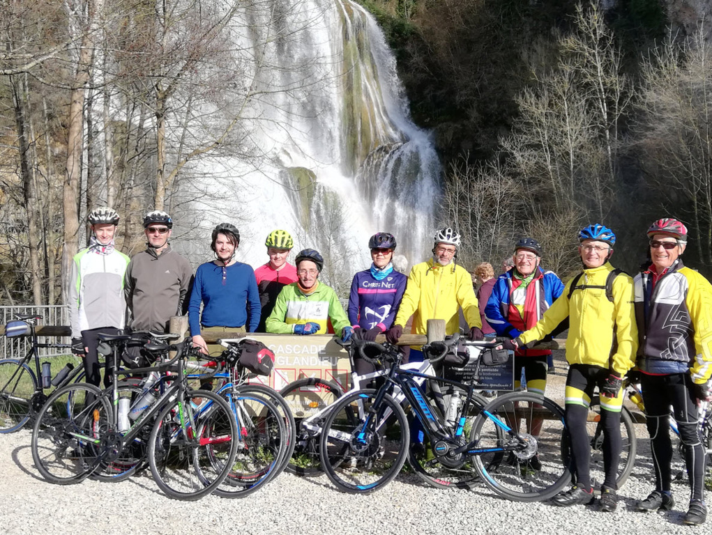 Bienvenue sur le site des Amis Cyclos Pontois  :  notre club s'adresse à tous  les  passionnés de vélo qui souhaitent pratiquer en  mode loisir,  le vélo route, VAE et VTT, de façon conviviale 